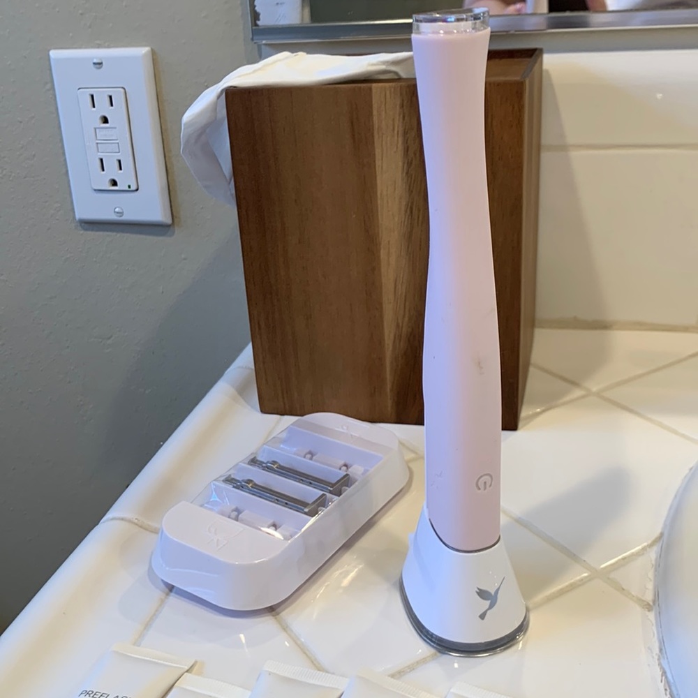 Dermaflash dermaplane tool